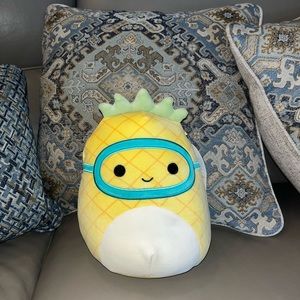 Squishmallow Maui pineapple NWT
